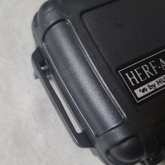 Waterproof Humidor - Picture 6 of 7